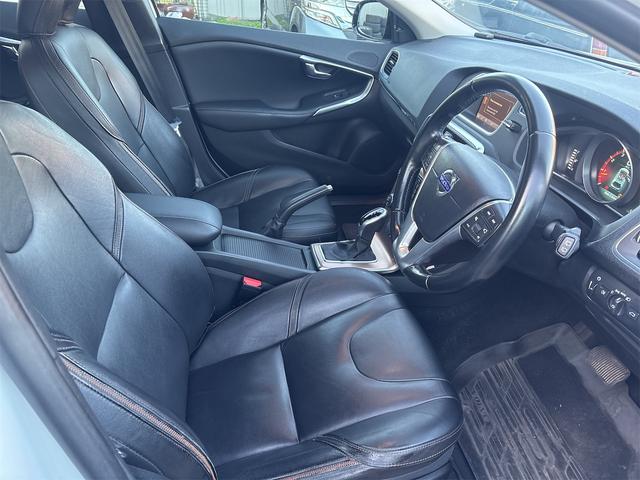 V40 クロスカントリー T5 AWD 4WD ドライブレコーダー ETC ナビ TV クリアランスソナー オートクルーズコントロール アルミホイール オートライト HID パワーシート 電動格納ミラー シートヒーター AT(22枚目)