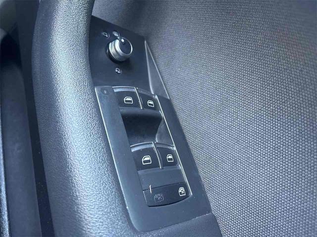 Ａ３ スポーツバック１．４ＴＦＳＩ　ドライブレコーダー　ＥＴＣ　バックカメラ　ナビ　ＴＶ　クリアランスソナー　オートクルーズコントロール　アルミホイール　ＨＩＤ　キーレスエントリー　アイドリングストップ　電動格納ミラー　ＡＴ（8枚目）