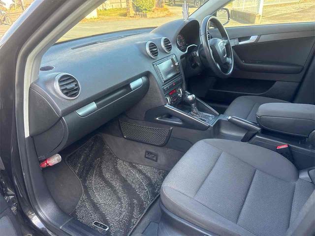 Ａ３ スポーツバック１．４ＴＦＳＩ　ドライブレコーダー　ＥＴＣ　バックカメラ　ナビ　ＴＶ　クリアランスソナー　オートクルーズコントロール　アルミホイール　ＨＩＤ　キーレスエントリー　アイドリングストップ　電動格納ミラー　ＡＴ（12枚目）