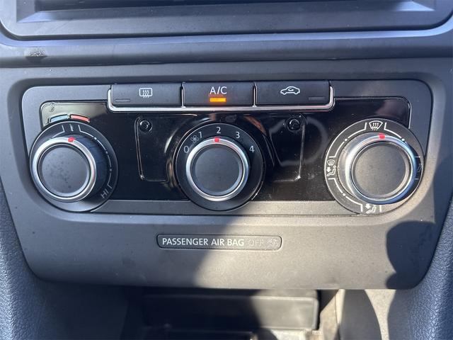 ゴルフ TSIトレンドラインブルーモーションテクノロジー ドライブレコーダー ETC バックカメラ ナビ TV アルミホイール アイドリングストップ 電動格納ミラー AT 盗難防止システム ABS ESC エアコン パワーステアリング パワーウィンドウ(6枚目)