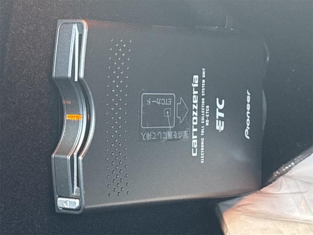 ゴルフ TSIトレンドラインブルーモーションテクノロジー ドライブレコーダー ETC バックカメラ ナビ TV アルミホイール アイドリングストップ 電動格納ミラー AT 盗難防止システム ABS ESC エアコン パワーステアリング パワーウィンドウ(9枚目)