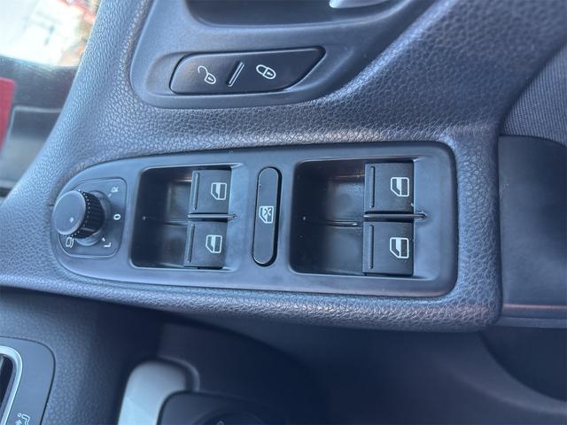 ゴルフ TSIトレンドラインブルーモーションテクノロジー ドライブレコーダー ETC バックカメラ ナビ TV アルミホイール アイドリングストップ 電動格納ミラー AT 盗難防止システム ABS ESC エアコン パワーステアリング パワーウィンドウ(10枚目)