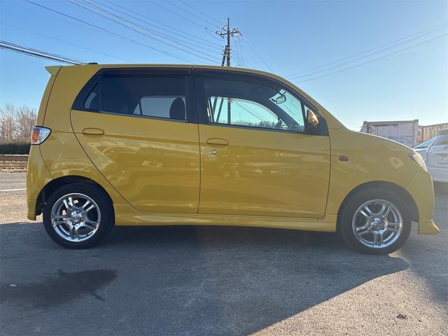 ＭＡＸ ＲＳ　Ｊ４気筒　Ｂ型エンジン　ターボ　４ＷＤ　ＡＴ　パワステ　パワーウインドウ　Ｗエアバッグ　ＡＢＳ　１４インチ外ＡＷ　キーレス（5枚目）