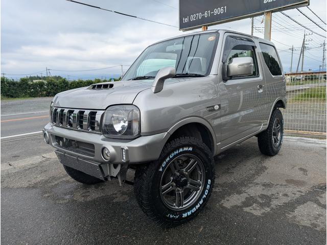 ジムニー ランドベンチャー　１０型／ユーザー買取車／１インチリフトアップ／社外前後バンパー／タイヤジオランダーＸ－ＡＴ／スキッドプレート／ＬＥＤ社外テール／社外マフラーＨＫＳ／社外ナビ、ナンバー移設／ＥＴＣ／ＭＴ５速（4枚目）
