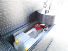 ����ѥ��ȥ��󥯤�����˲�ž������ȡ�������åȥ�ε�奿�󥯤��ӿ奿�󥯤���Ǽ����Ƥ��ޤ��� 5