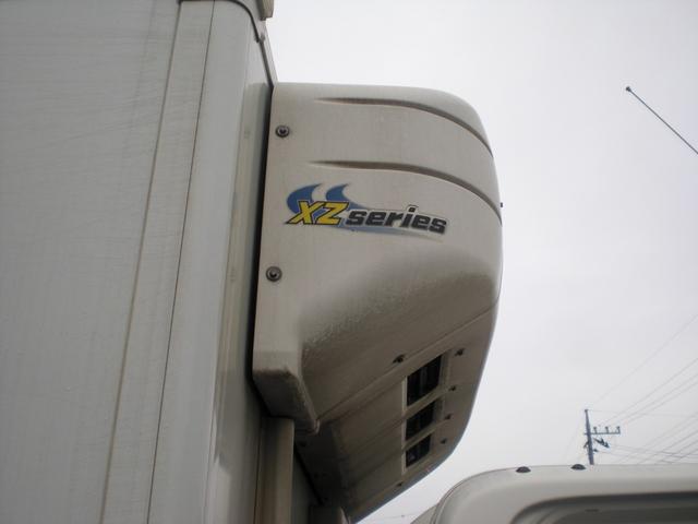 低温冷凍車　パワーゲート付　積載４ｔ排ガス適合車　ＮＯ・１５(22枚目)