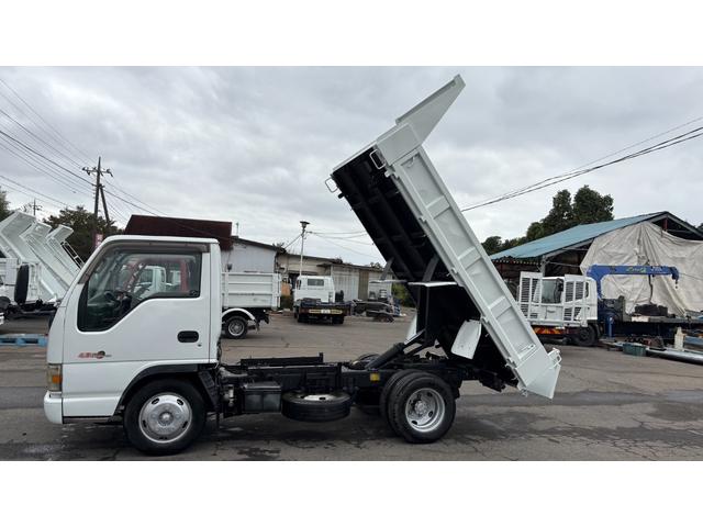 エルフトラック ダンプ　３トンダンプ　低床　積載量３０００ｋｇ　Ｈ１５（２００３）　ＤＰＤなし　ＭＴ５　排ガス適合車　ＮＯ・８（4枚目）