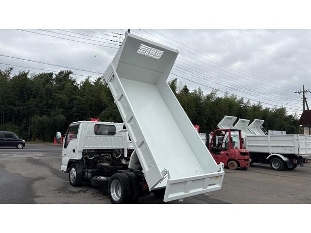 エルフトラック ダンプ　３トンダンプ　低床　積載量３０００ｋｇ　Ｈ１５（２００３）　ＤＰＤなし　ＭＴ５　排ガス適合車　ＮＯ・８（5枚目）