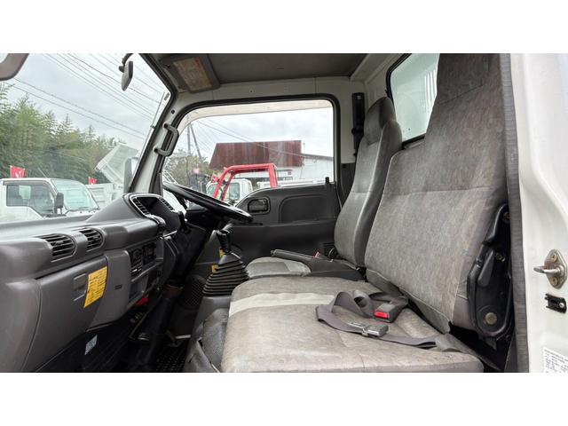 エルフトラック ダンプ　３トンダンプ　低床　積載量３０００ｋｇ　Ｈ１５（２００３）　ＤＰＤなし　ＭＴ５　排ガス適合車　ＮＯ・８（17枚目）