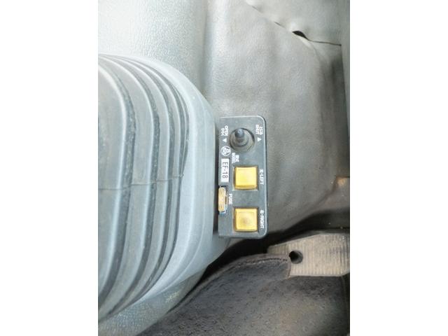 フォワード ダンプ　４トン　ダンプ　積載量３４５０ｋｇ　走行距離７．９万ｋｍ　電動コボレーン付　Ｌゲート　令和８年７月２２日まで車検あり排ガス適合車　ＮＯ・１０（19枚目）