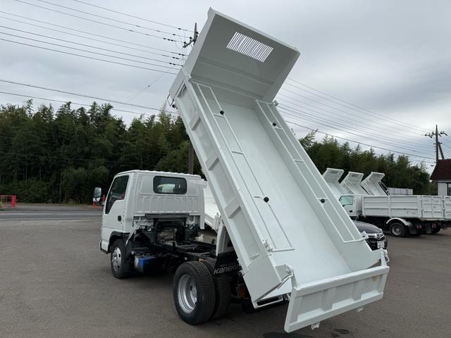 エルフトラック ダンプ　３トンダンプ　低床ダンプ　最大積載量３０００ｋｇ　電動コボレーン付　ＭＴ６　排ガス適合車　ＮＯ・１９（6枚目）