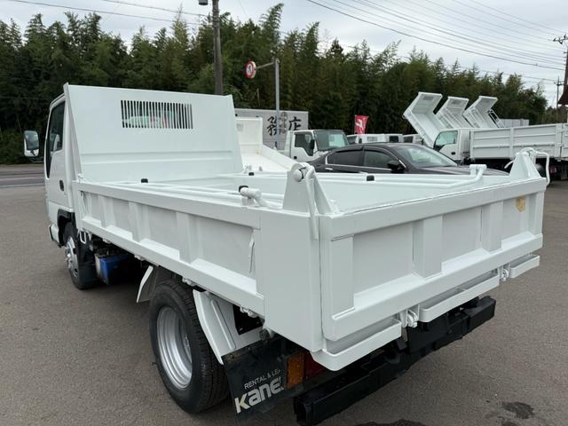 エルフトラック ダンプ　３トンダンプ　低床ダンプ　最大積載量３０００ｋｇ　電動コボレーン付　ＭＴ６　排ガス適合車　ＮＯ・１９（9枚目）