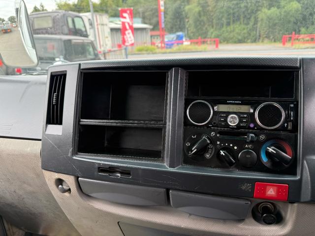 エルフトラック ダンプ　３トンダンプ　低床ダンプ　最大積載量３０００ｋｇ　電動コボレーン付　ＭＴ６　排ガス適合車　ＮＯ・１９（20枚目）
