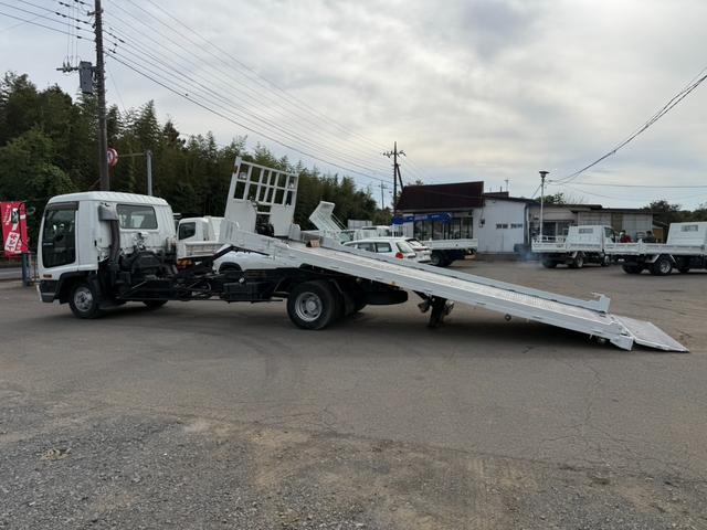 フォワード セーフティーローダー　積載車　最大積載量３０００ｋｇ　ウィンチ付　ラジコン付ＭＴ６　排ガス適合車　ＮＯ・４１（9枚目）