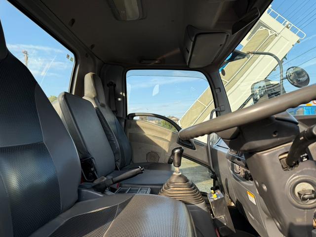 フォワード ダンプ 4tダンプ 最大積載量3600kg Lゲート ETC付 電動コボレーン付 MT6 排ガス適合車 NO・45(16枚目)