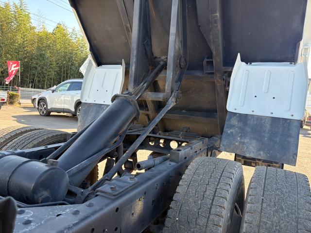 エルフトラック ダンプ 3tダンプ 低床 最大積載量3000kg ETC付 MT5 排ガス適合車(15枚目)