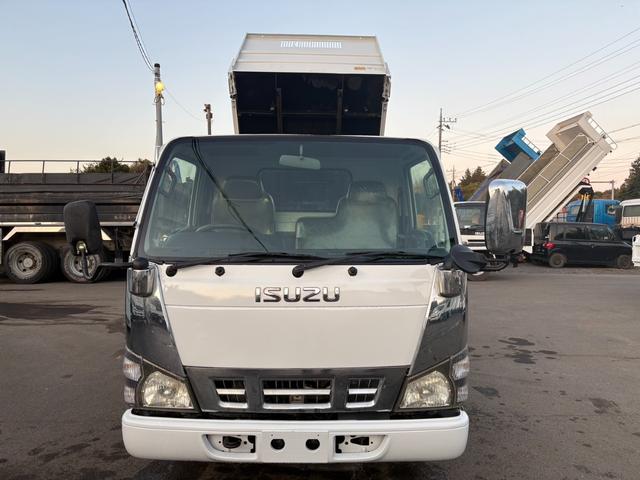 エルフトラック ダンプ　３ｔダンプ　低床　最大積載量３０００ｋｇ　ＭＴ５　排ガス適合車　ＮＯ・４（2枚目）