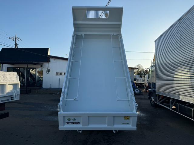 エルフトラック ダンプ 3tダンプ 低床 最大積載量3000kg コボレーン付 ETC付MT6 排ガス適合車 NO・10(4枚目)