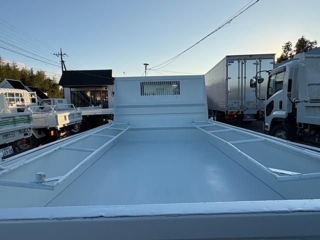 エルフトラック ダンプ 3tダンプ 低床 最大積載量3000kg コボレーン付 ETC付MT6 排ガス適合車 NO・10(9枚目)