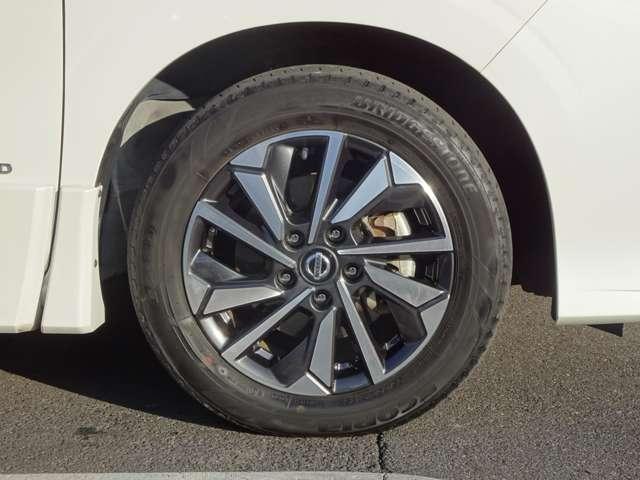 セレナ ハイウェイスターV メモリーナビ・フルセグTV・DVD再生・Bluetooth・アラウンドビューモニター・プロパイロット・ETC・ドライブレコーダー・両側オートスライドドア・LEDライト・16インチアルミ(14枚目)