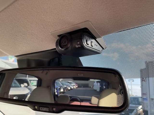 デイズ 660 ボレロ 試乗車アップ メモリーナビ 車線逸脱警報 フルオートエアコン スマートキー Wエアバック 衝突回避支援(6枚目)