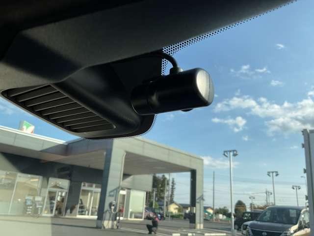 デイズ 660 ボレロ 試乗車アップ メモリーナビ 車線逸脱警報 フルオートエアコン スマートキー Wエアバック 衝突回避支援(7枚目)