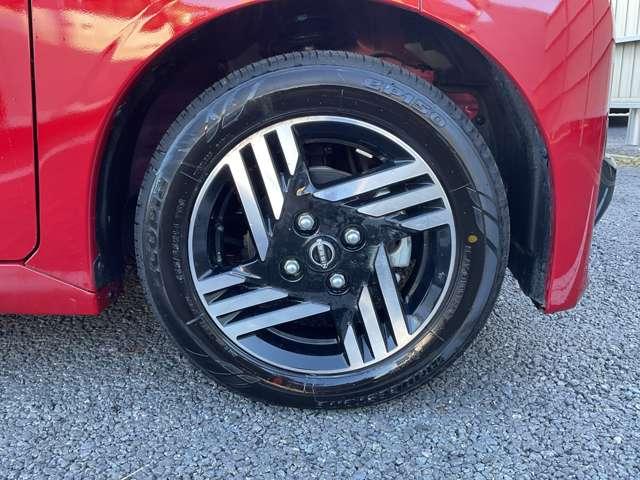 ルークス 660 ハイウェイスターX プロパイロット エディション メモリーナビ・フルセグTV・Bluetooth・ア 左右パワースライドドア アイドリング イモビ パノラマモニター 助手席エアバッグ 衝突軽減ブレーキ PW ナビ&TV 1セグ LEDヘッドライト LDW スマートキー ETC ドライブレコーダー PS(16枚目)