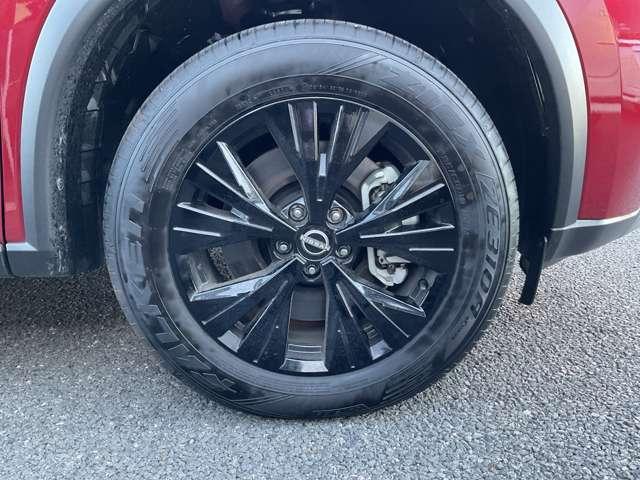 エクストレイル Ｘ　ｅ－４ＯＲＣＥ　９０周年記念車　メモリーナビ・フルセグＴＶ・Ｂｌｕｅｔｏｏｔｈ・アラウンドビューモニター・プロパイロット・ＥＴＣ・ドライブレコーダー・スマートルームミラー・シートヒーター・ＬＥＤライト・１８インチアルミ（17枚目）