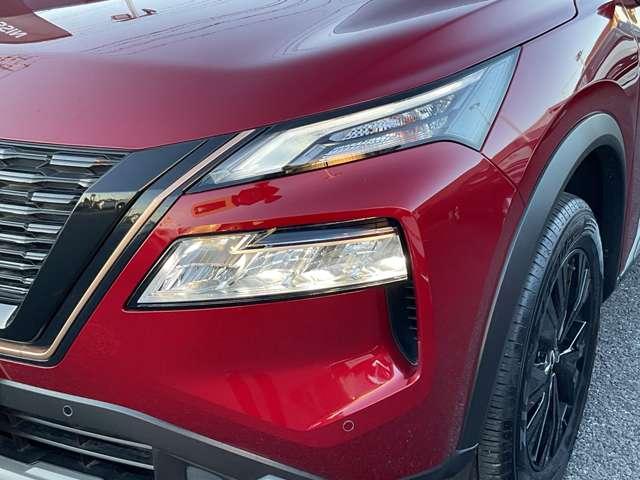 エクストレイル Ｘ　ｅ－４ＯＲＣＥ　９０周年記念車　メモリーナビ・フルセグＴＶ・Ｂｌｕｅｔｏｏｔｈ・アラウンドビューモニター・プロパイロット・ＥＴＣ・ドライブレコーダー・スマートルームミラー・シートヒーター・ＬＥＤライト・１８インチアルミ（18枚目）