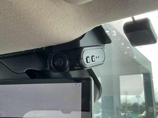 ノート Ｘ　メモリーナビ・フルセグＴＶ・Ｂｌｕｅｔｏｏｔｈ・アラウンドビューモニター・ドライブレコーダー・ＥＴＣ・スマートルームミラー・オートエアコン・衝突軽減・踏み間違い防止・ＬＥＤライト（8枚目）