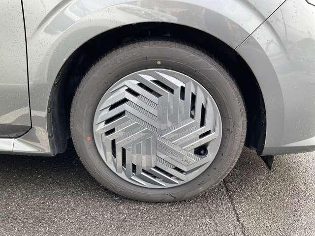 ノート Ｘ　メモリーナビ・フルセグＴＶ・Ｂｌｕｅｔｏｏｔｈ・アラウンドビューモニター・ドライブレコーダー・ＥＴＣ・スマートルームミラー・オートエアコン・衝突軽減・踏み間違い防止・ＬＥＤライト（13枚目）