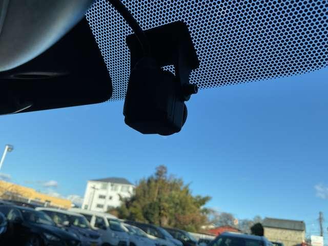 ノート ｅ－パワーニスモ　Ｓ　社外メモリーナビ・フルセグＴＶ・ＤＶＤ再生・Ｂｌｕｅｔｏｏｔｈ　・アラウンドビューモニター・クルーズコントロール・ＥＴＣ・ドライブレコーダー・衝突軽減・踏み間違い防止・ＬＥＤライト・１６インチアルミ（9枚目）