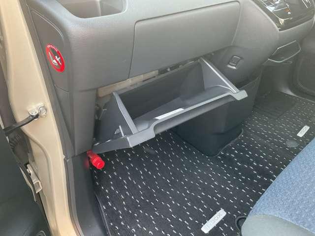 ルークス ６６０　ハイウェイスターＧターボ　両側スライド片側電動ドア　助手席エアバッグ　アイドリングストップ機能　インテリキ－　レーンキープ　ＬＥＤヘッドランプ　ＥＴＣ　レーダークルーズ　ドライブレコーダー　バックモニター　キーフリー　ＡＢＳ（32枚目）