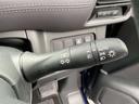 オートライト!周囲の明るさに応じてヘッドライトの点灯を自動でON・OFFします。ライトスイッチがAUTOモードなら、ライト消し忘れの心配はありません♪トンネルが連続する道路の走行も便利ですよ☆