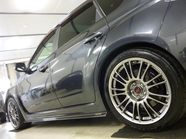 インプレッサ WRX STI Aライン STI4本出し パドルシフト付5AT プッシュスタート/スマートキー2本 パワー機能付オレンジレザーシート チルト/スライド機能付サンルーフ フルセグTV 走行中視聴 純正18インチアルミ カーボンパーツ(16枚目)