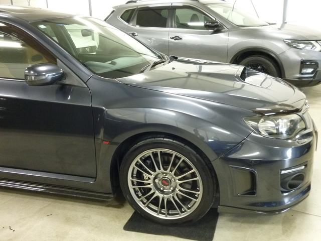 インプレッサ WRX STI Aライン STI4本出し パドルシフト付5AT プッシュスタート/スマートキー2本 パワー機能付オレンジレザーシート チルト/スライド機能付サンルーフ フルセグTV 走行中視聴 純正18インチアルミ カーボンパーツ(22枚目)