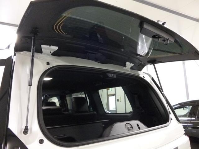 ランドクルーザー250 VX ベンチレーション機能付きブラック本革 チルト&スライドサンルーフ ブラックルーフレール 純正フロアマット バイザー ETC2.0 フルセグTV レーダークルーズコントロール 24時間屋内保管(15枚目)