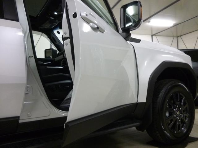 ランドクルーザー250 VX ベンチレーション機能付きブラック本革 チルト&スライドサンルーフ ブラックルーフレール 純正フロアマット バイザー ETC2.0 フルセグTV レーダークルーズコントロール 24時間屋内保管(29枚目)