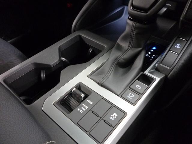 ランドクルーザー250 VX ベンチレーション機能付きブラック本革 チルト&スライドサンルーフ ブラックルーフレール 純正フロアマット バイザー ETC2.0 フルセグTV レーダークルーズコントロール 24時間屋内保管(76枚目)