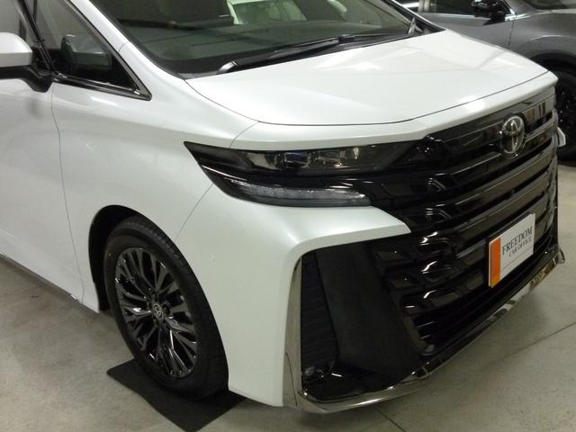 ヴェルファイア Ｚ　プレミア　２．４ターボ　パドルシフト付８速ＡＴ　Ｚプレミア　ＪＢＬ１５スピーカー＋メーカー１４インチフリップダウンモニター　左右ユニバーサルステップ　サンセットブラウンプレミアムナッパ本革　寒冷地仕様　ＥＴＣ２．０　ロイヤルタイプ純正フロアマット（6枚目）