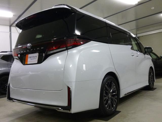 ヴェルファイア Ｚ　プレミア　２．４ターボ　パドルシフト付８速ＡＴ　Ｚプレミア　ＪＢＬ１５スピーカー＋メーカー１４インチフリップダウンモニター　左右ユニバーサルステップ　サンセットブラウンプレミアムナッパ本革　寒冷地仕様　ＥＴＣ２．０　ロイヤルタイプ純正フロアマット（9枚目）