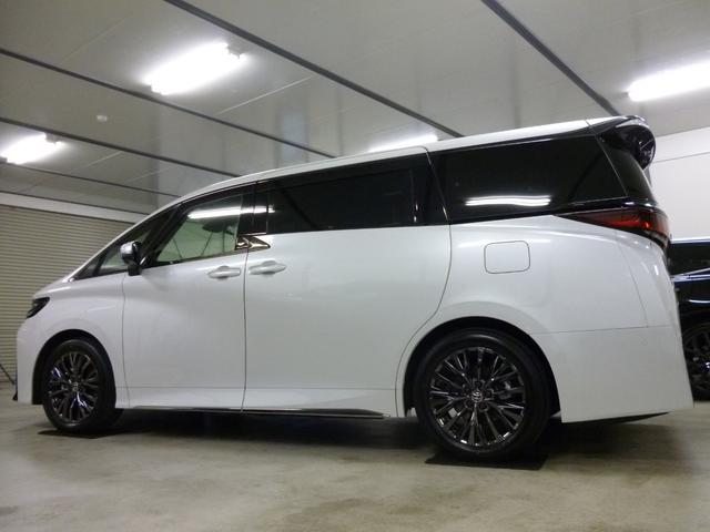 ヴェルファイア Ｚ　プレミア　２．４ターボ　パドルシフト付８速ＡＴ　Ｚプレミア　ＪＢＬ１５スピーカー＋メーカー１４インチフリップダウンモニター　左右ユニバーサルステップ　サンセットブラウンプレミアムナッパ本革　寒冷地仕様　ＥＴＣ２．０　ロイヤルタイプ純正フロアマット（17枚目）