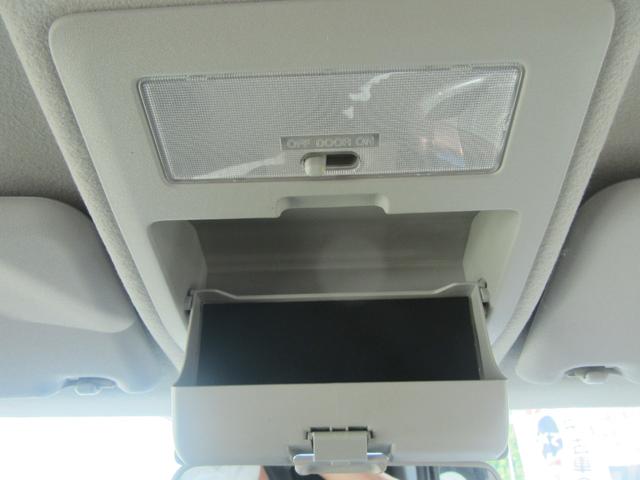 ＡＺワゴンカスタムスタイル ＸＳ　修復無　スマートキー２個・フルフラットシート・車載工具・パンク修理キット・オートエアコン・フォグ・ＨＩＤ・純正アルミ・１５５．６５．１４インチ（33枚目）