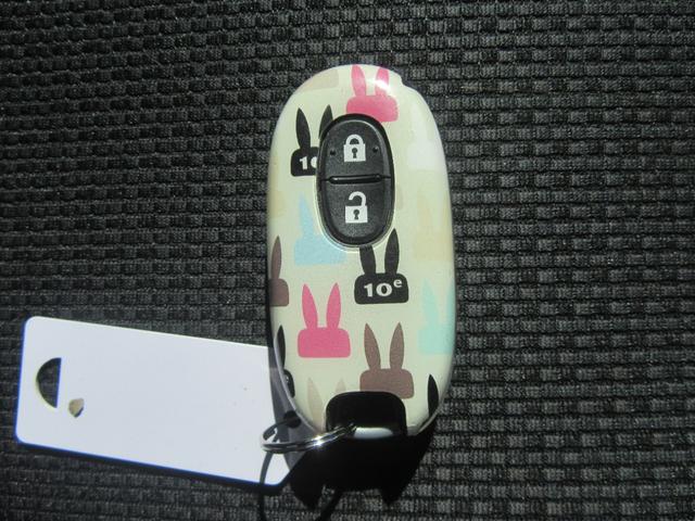 アルトラパン 10thアニバーサリーリミテッド 検R9年11月 スマートキー1個・プッシュスタート・HID・ウィンカーミラー・オートエアコン・フルフラットシート・シートヒーター・ETC・ヘッドライトレベライザー・電格ミラー・純正アルミ(33枚目)