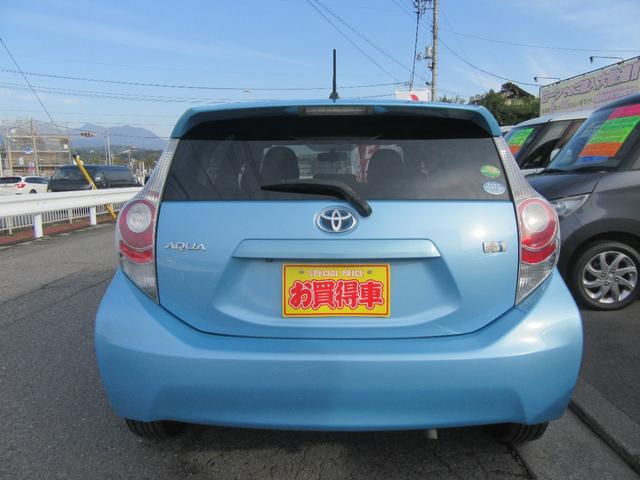 アクア G エコモード/EVモード・ナビ・TV・バックカメラ・スマートキー・プッシュスタート・ETC・オートエアコン・シートヒーター・ステアリングスイッチ・ウィンカーミラー(9枚目)