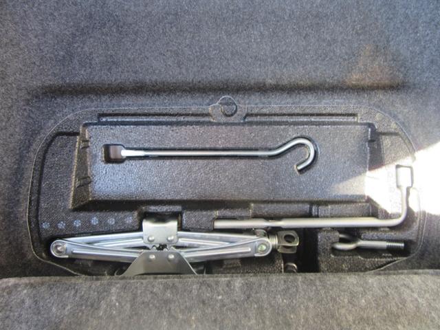 Ｎ－ＯＮＥ Ｇ・Ｌパッケージ　ナビ・ＴＶ・ＢＴ・バックカメラ・ｉストップ・横滑り防止・スマートキー・プッシュスタート・オートエアコン・ベンチシート・後席チップアップシート・ウィンカーミラー・ＨＩＤライト・アルミホイール（21枚目）