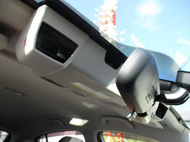 2.0i-L アイサイト 4WD プッシュスタート SDナビ地デジ パドルシフト 横滑り防止装置 盗難防止装置 両側電動シート オートライト HIDヘッドライト フォグランプ 純正17インチAW ドアバイザー ウィンカーミラー(22枚目)