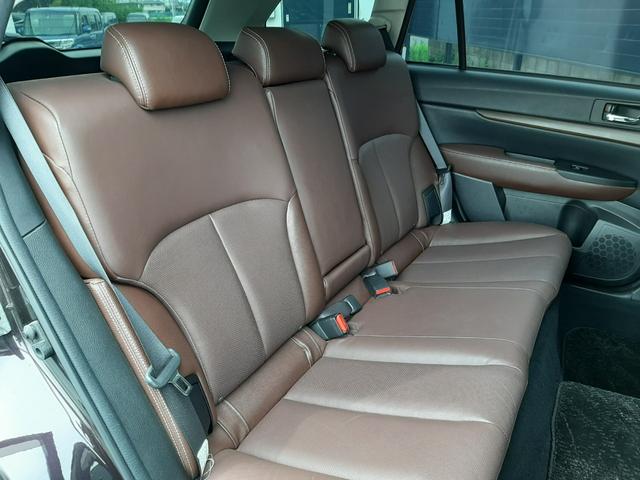 レガシィアウトバック ２．５ｉアイサイト　ＥＸエディション　４ＷＤ　ブラウン色本革席　ＳＤナビ　バックカメラ　ＳＩ－ＤＲＩＶＥ　ルーフレール　電動シート　シートヒーター　Ｂｌｕｅｔｏｏｔｈ　シートメモリ　アダプティブクルーズコントロール　ＥＴＣ　フルセグ　パドルシフト（12枚目）