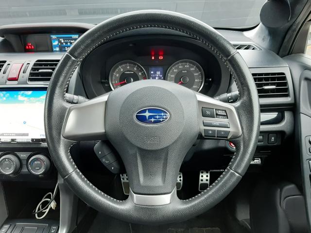 フォレスター ２．０ｉ－Ｌ　４ＷＤ　６速ＭＴ　ガナドールマフラー　社外ナビ　　柿本インテークチャンバー　ＳＴＩタワーバー　ＳＴＩアルミペダル　バックカメラ　電動シート　シートヒーター　Ｂｌｕｅｔｏｏｔｈ　ＥＴＣ　横滑り防止装置　ＨＩＤ（10枚目）