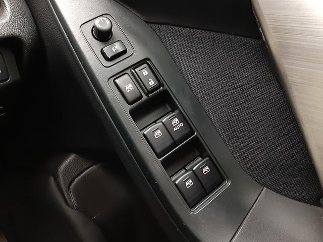 フォレスター ２．０ｉ－Ｌ　４ＷＤ　６速ＭＴ　ガナドールマフラー　社外ナビ　　柿本インテークチャンバー　ＳＴＩタワーバー　ＳＴＩアルミペダル　バックカメラ　電動シート　シートヒーター　Ｂｌｕｅｔｏｏｔｈ　ＥＴＣ　横滑り防止装置　ＨＩＤ（43枚目）